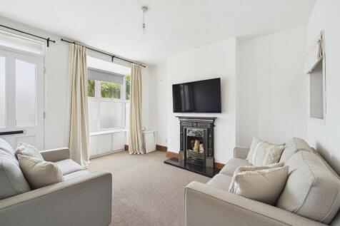 Lounge (Virtually Furnished)