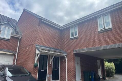 2 bed flat/apartment for rent in Walletts Wood Court, Chorley, Lancashire, PR7