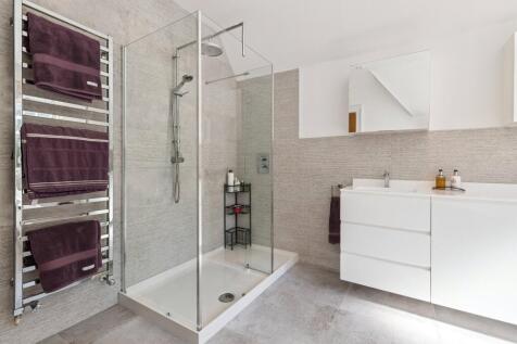 8 bed, 7 bath Detached in Glasgow - Photo 36