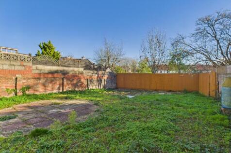CAM01872G0-PR0524-STILL018.jpg