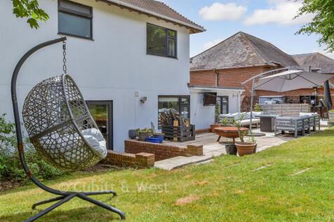 External Lifestyle Photograph