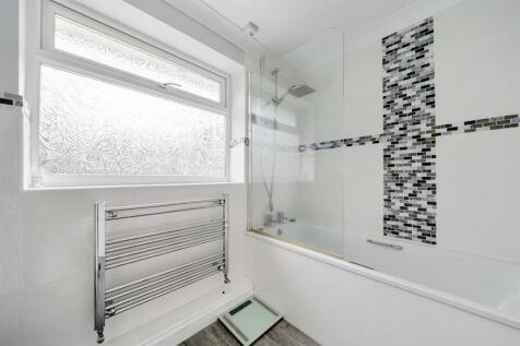 Shower Room (2).jpg
