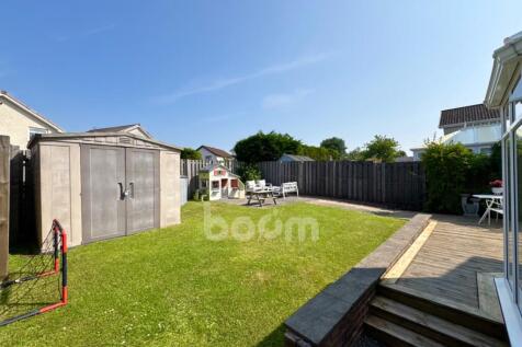 Morrishill Drive, Beith garden