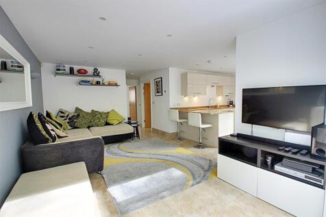 Living Room 1.jpg