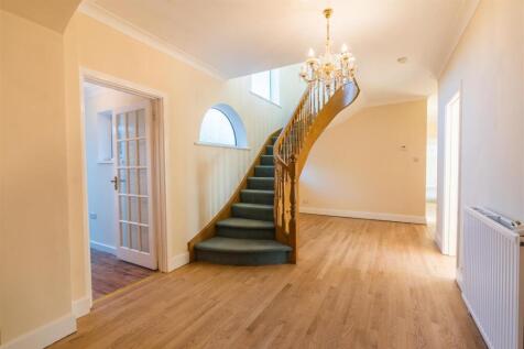 Pavings, Roundham Gardens, Paignton - Photograph 3