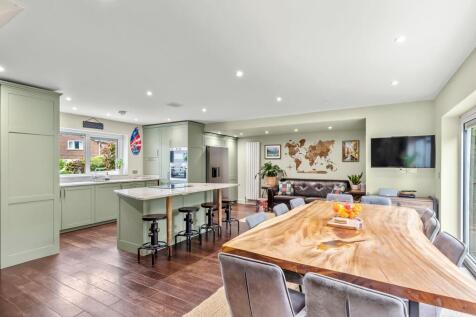 Open plan kitchen dining living space