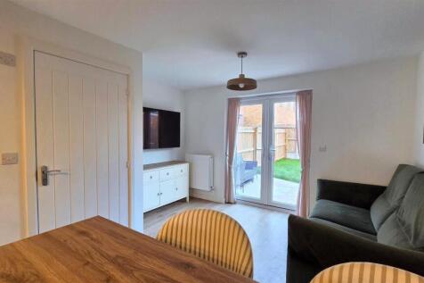 Lounge/Kitchen