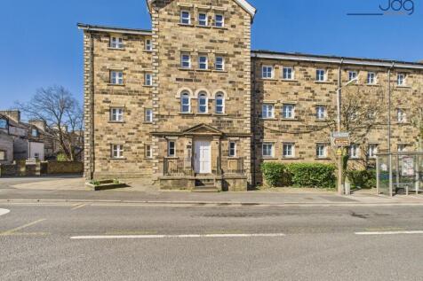 Welcome to Bay View Court, Station Road!