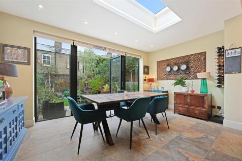 Bradmore Park Road - KitchenD3 (1).JPG