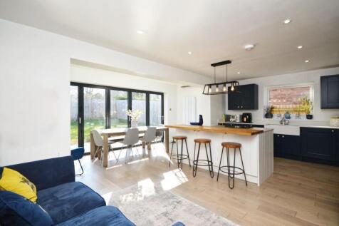 Open Plan Kitchen/Dining/Family Room