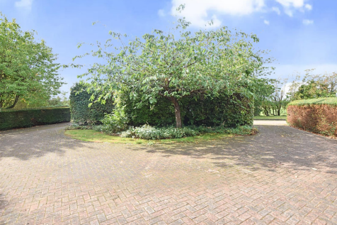 FRONT GARDEN PHOTO