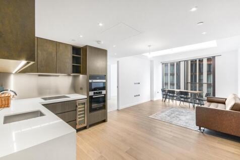 Thames City is a new landmark on London’s skyline and a new standard in luxury living. Tenants will have the use of exceptional amenities and services at their fingertips, in beautifully designed apar