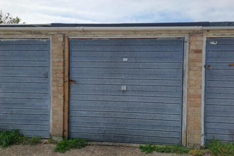 Garage in Compound