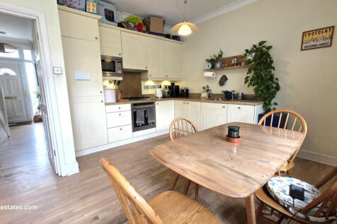 KITCHEN - DINING AREA