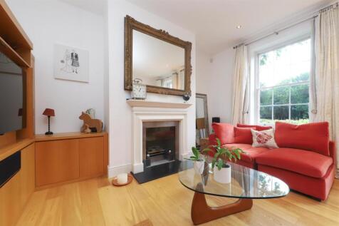 Lounge View towards front of house.jpg