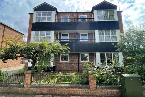 Flat 3 South Parade 1.jpg