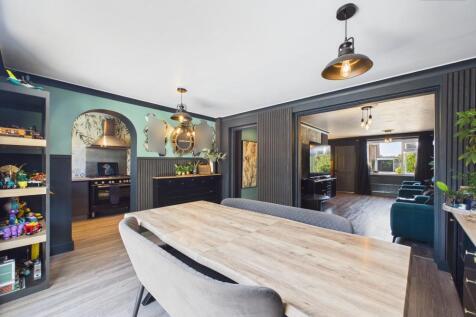 Living Room/Dining Room/Kitchen7.jpg