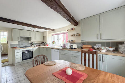 Kitchen/dining ro...