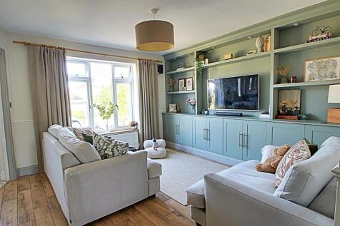 Living Room.jpg