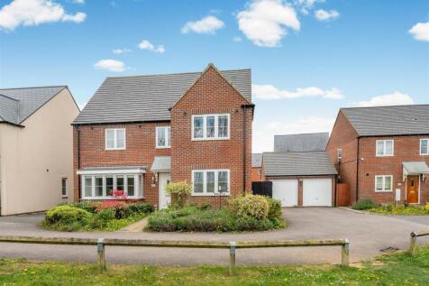 28 Swift Drive, Bodicote-3.jpg