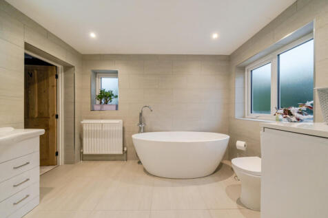 1382521-16-691da2...