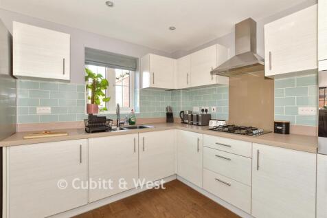 Kitchen/ Dining Room
