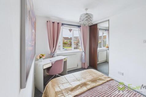 CAM02351G0-PR0073-STILL026