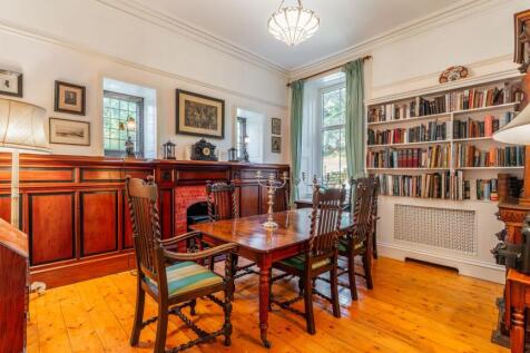 5 bed, 3 bath Detached in Glasgow - Photo 13