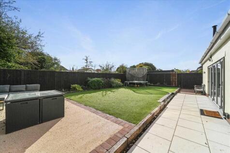 Landscaped Southerly