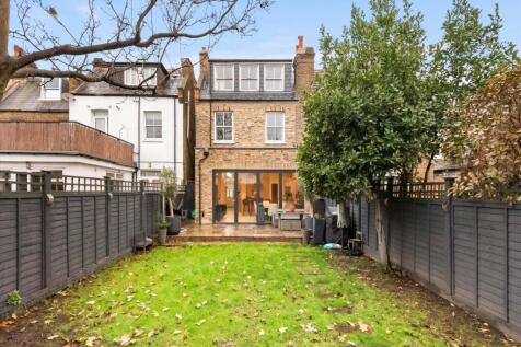 4 bed, 3 bath Semi-Detached in london - Photo 11