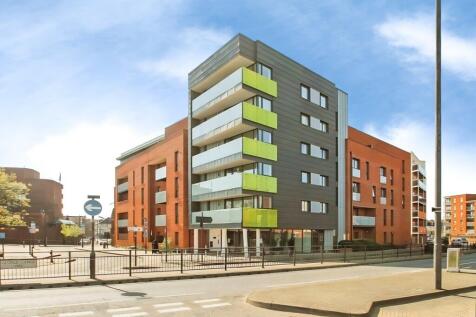 Two Double Bedroom 4th Floor Flat To Rent