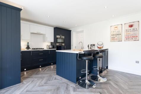 KITCHEN DINER AND LOUNGE