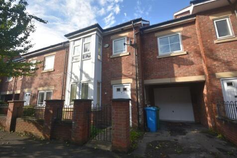 4 bedroom Terraced for rent