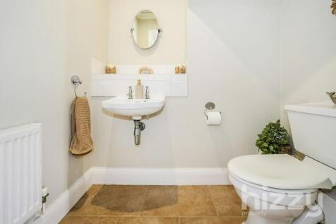 WhatsApp Image 2025-04-29 at 21.25.16_603deef6.jpg