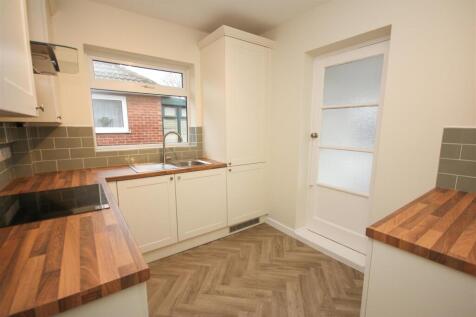 kitchen 1.JPG