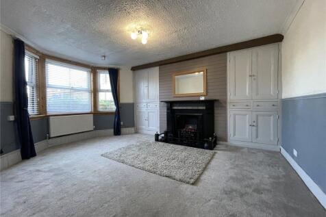 1 Bedroom Flat in LL55 1EL