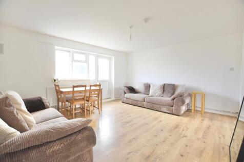 Newly refurbished 2-bed second-floor flat with BALCONY & PARKING on Lowe Avenue, E16. Ideally located moments from Canning Town Station, offering excellent links to Canary Wharf and The City.