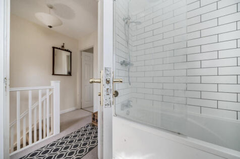 1347991-16-68bed5...