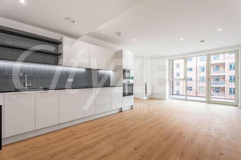 KITCHEN/RECEPTION