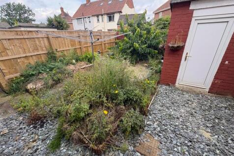 Rear Garden2.JPG