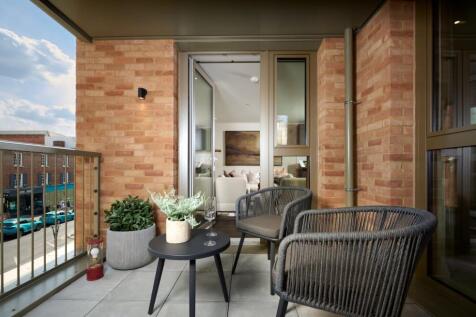 Show Apartment