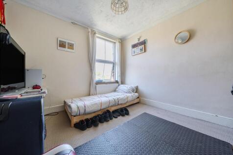 1294907-16-6827503f49576-ARW .jpg