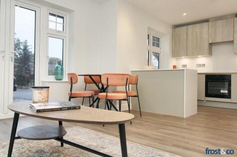 Lounge to Breakfast Area