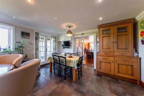 Baddiley Lodge-005.jpg