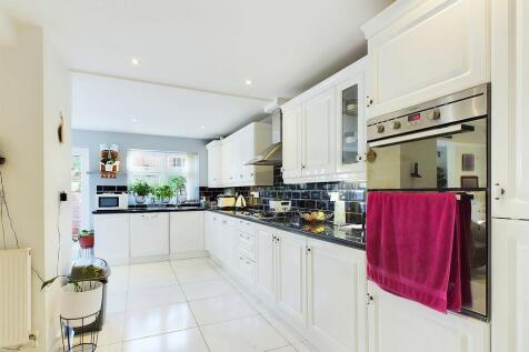 CAM03582G0-PR0049...