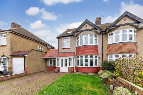 41 Oaklands Avenue, Isleworth TW7-4.jpg