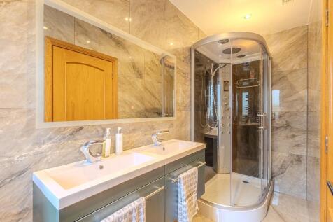 7 bed, 6 bath Detached Villa in Glasgow - Photo 36