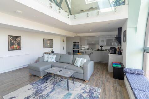 Lounge Dining Kitchen