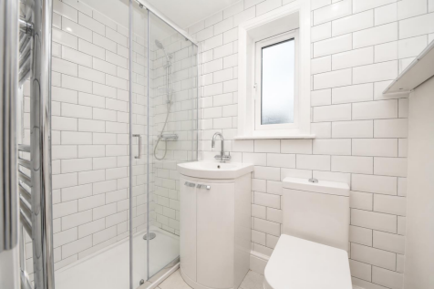 Bathroom 2.png