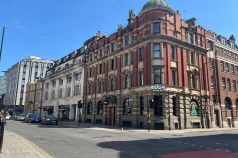 SUPERB LOCATION BRISTOL STUDENT/ SHARERS LOOK NO FURTHER "Huge" 6 Double bedroom flat located in the centre of Bristol next to the impressive floating Harbour. SHORT OR LONG TERM